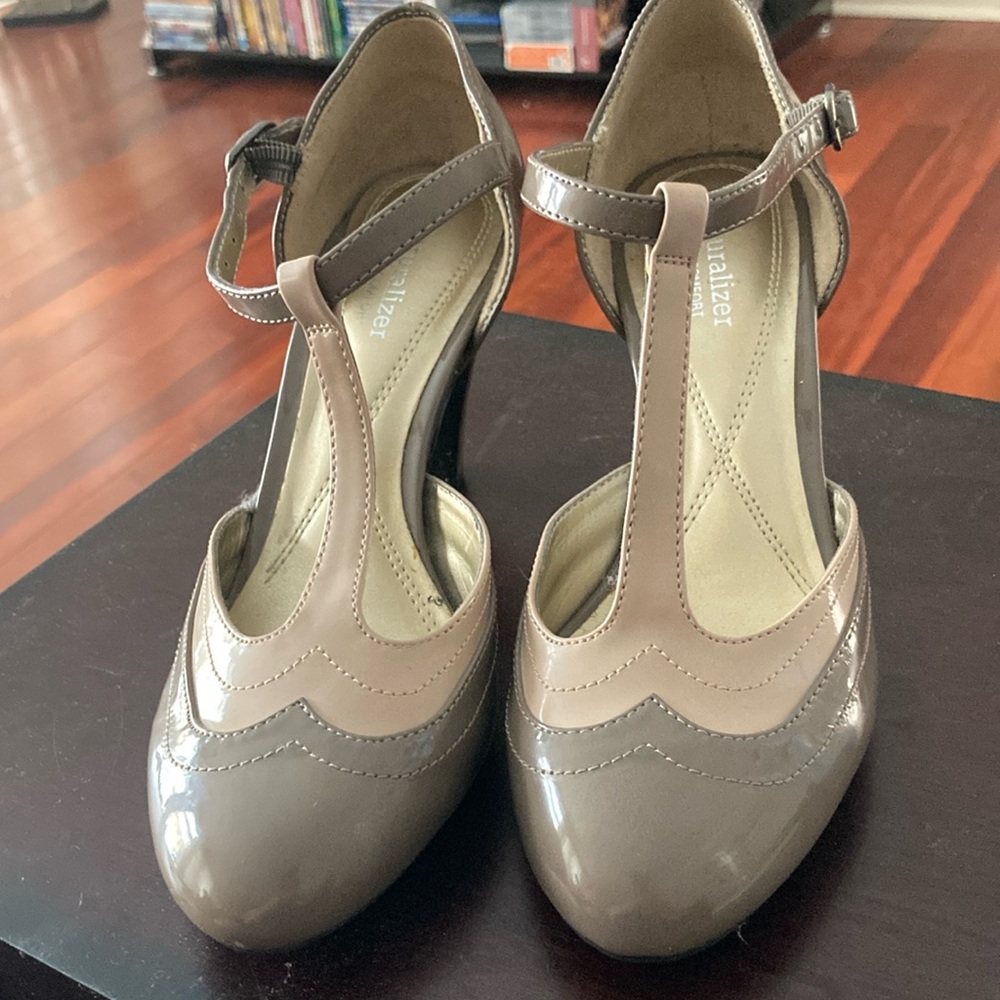 Naturalizer Tan and Gray T-Strap Heels